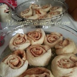 Traditiona Pioneer Woman cinnamon rolls for breakfast.  So flippin' delish!